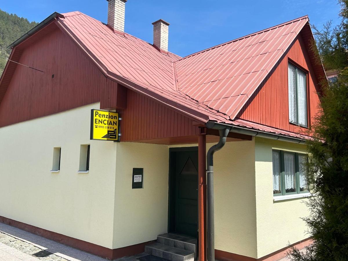 Penzion Encian Blatnica Eksteriør bilde